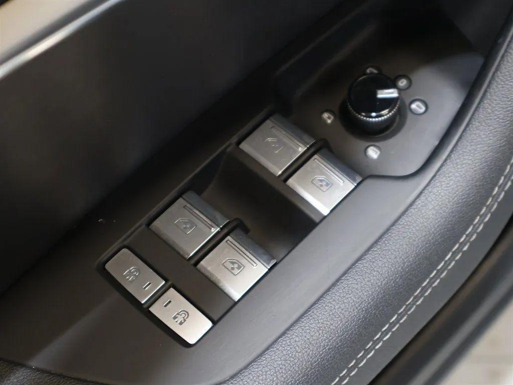 Audi A6 Premium Plus 55 TFSI quattro 2024