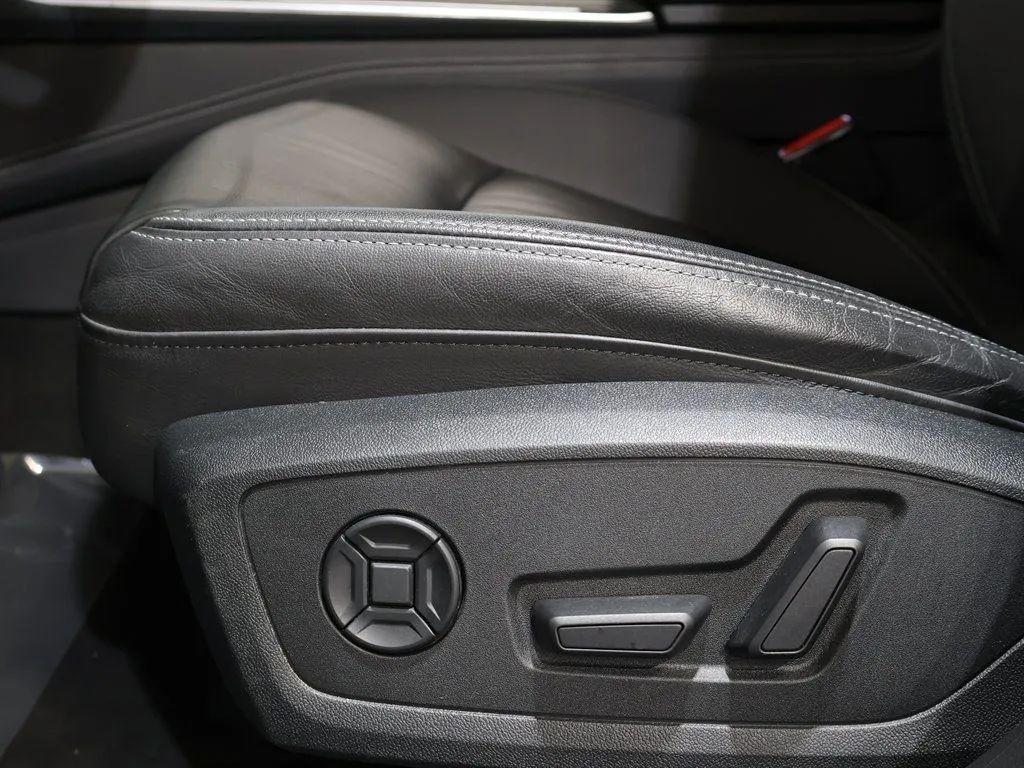 Audi A6 Premium Plus 55 TFSI quattro 2024