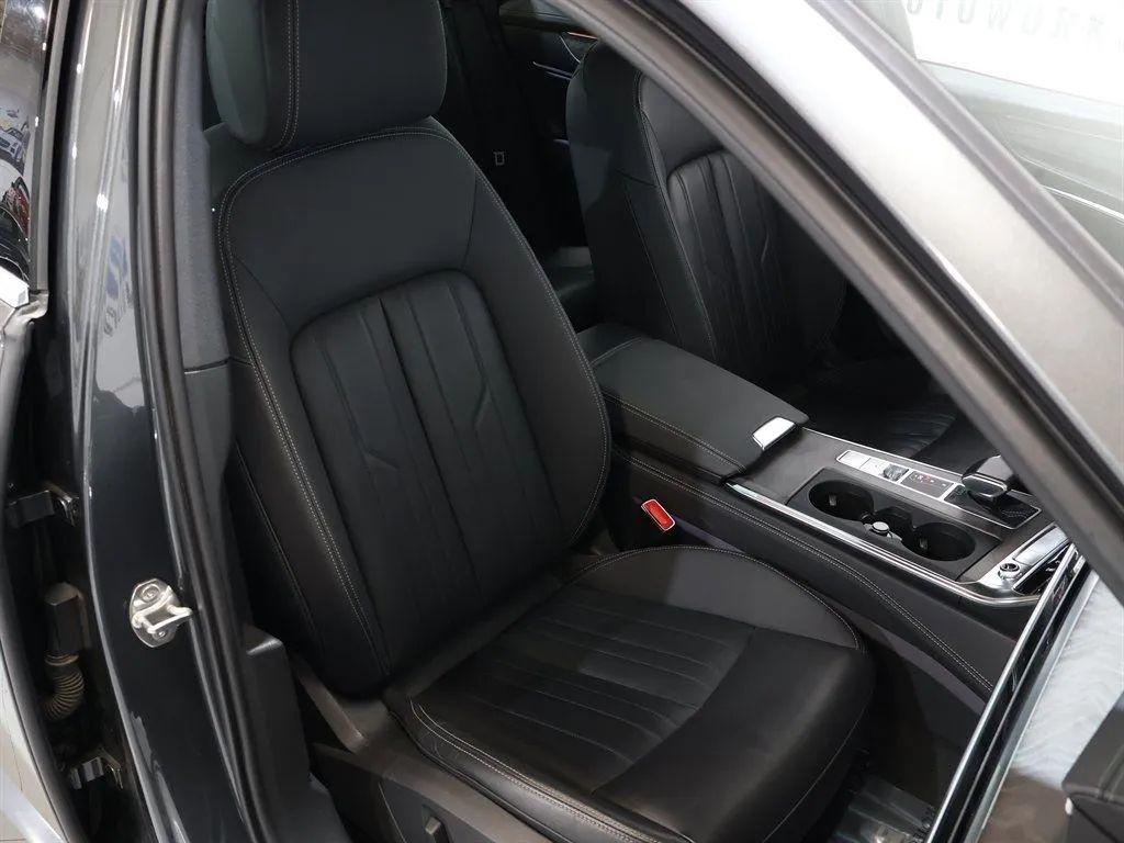 Audi A6 Premium Plus 55 TFSI quattro 2024