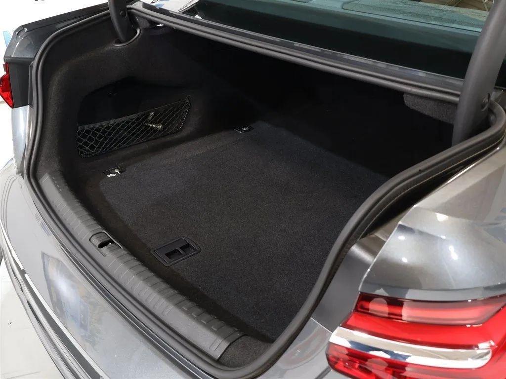 Audi A6 Premium Plus 55 TFSI quattro 2024