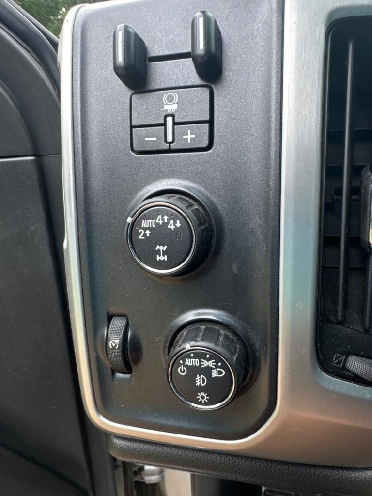 GMC Sierra 1500 4WD Crew Cab 143.5" SLT 2017