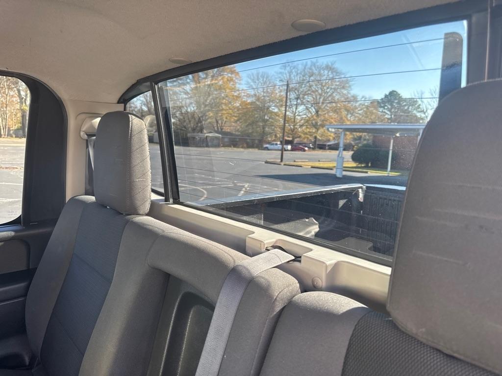 Nissan Titan 4WD Crew Cab SWB PRO-4X 2014