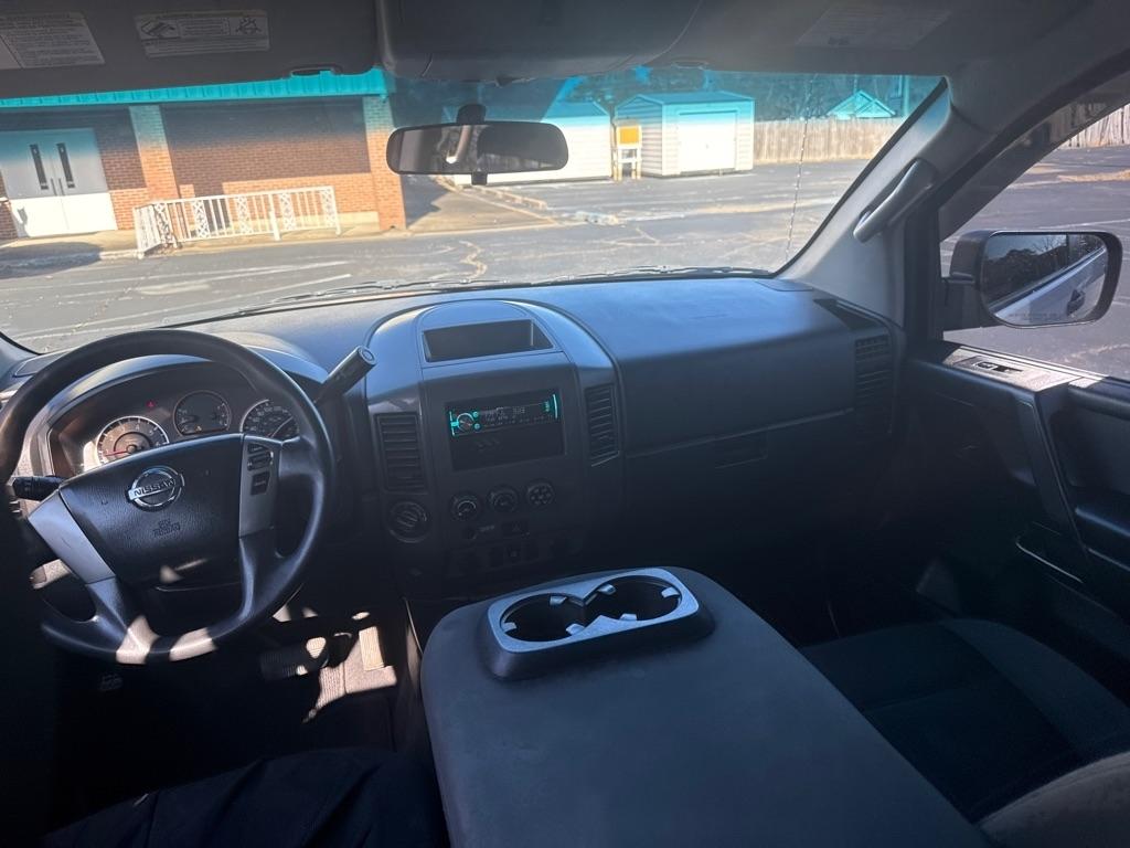 Nissan Titan 4WD Crew Cab SWB PRO-4X 2014