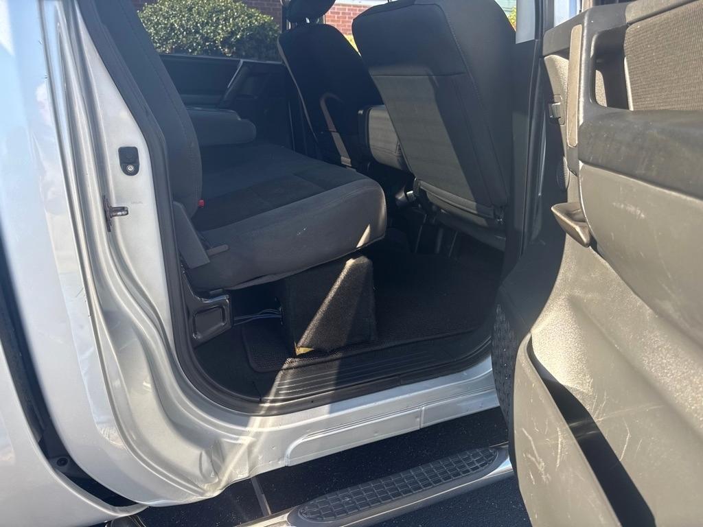 Nissan Titan 4WD Crew Cab SWB PRO-4X 2014