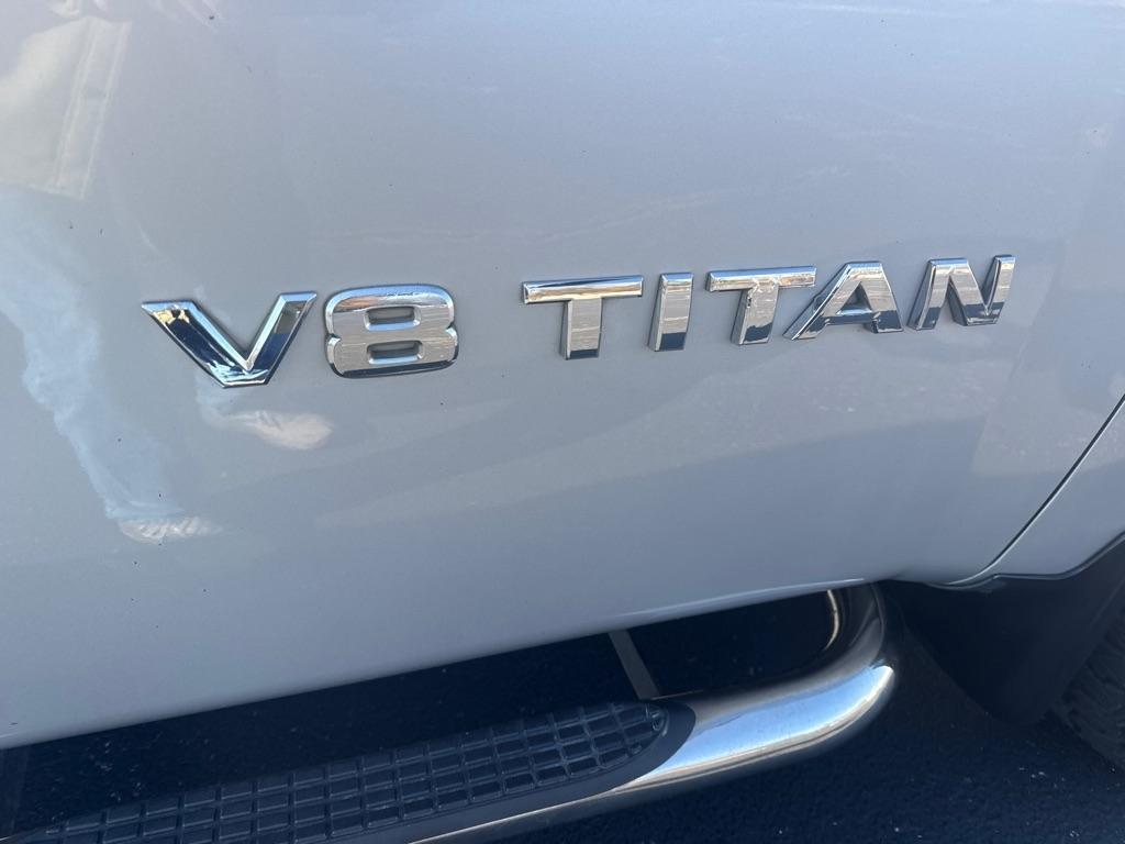 Nissan Titan 4WD Crew Cab SWB PRO-4X 2014