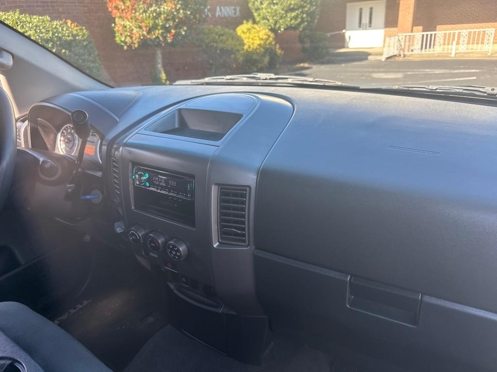 Nissan Titan 4WD Crew Cab SWB PRO-4X 2014