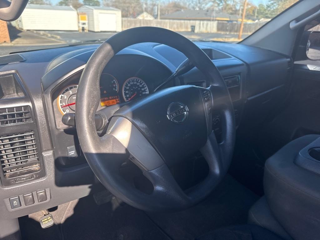 Nissan Titan 4WD Crew Cab SWB PRO-4X 2014