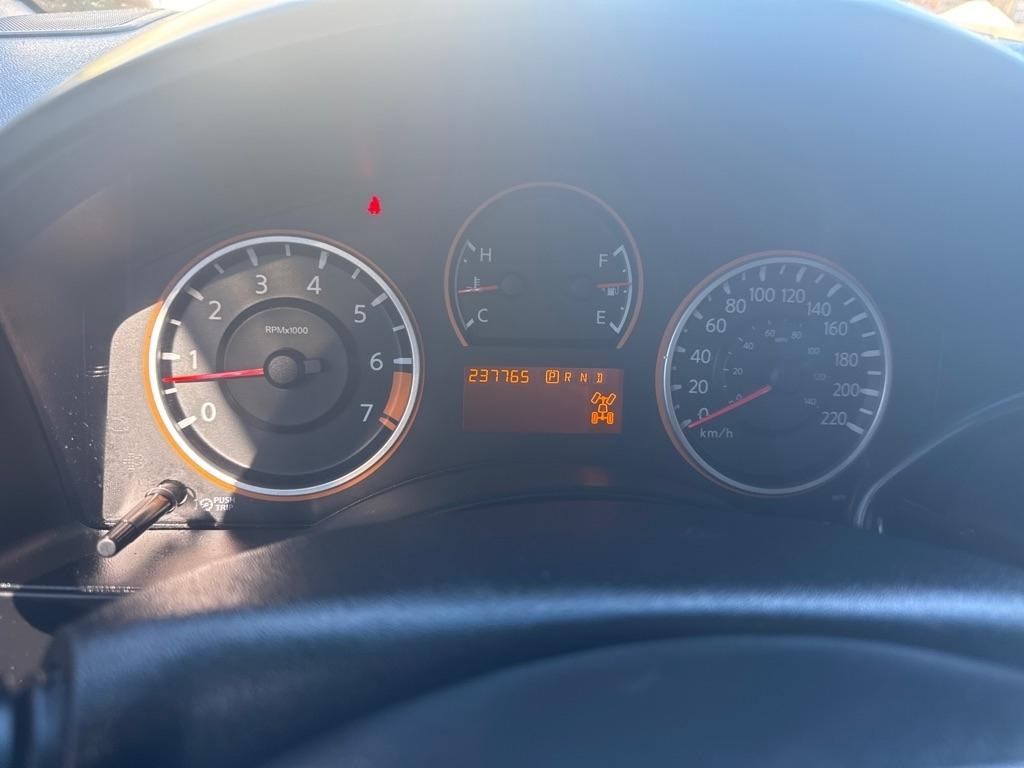 Nissan Titan 4WD Crew Cab SWB PRO-4X 2014