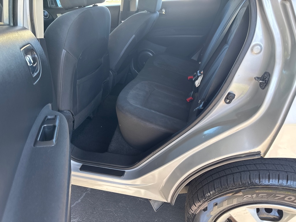 Nissan Rogue Select FWD 4dr S 2014 Nissan Rogue Select FWD 4dr S 2014