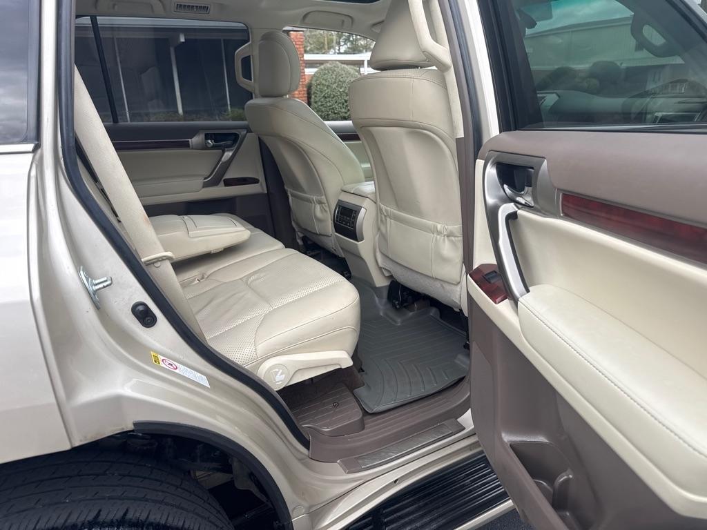 Lexus GX 460 4WD 4dr 2012