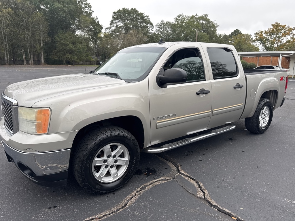 GMC Sierra 1500 4WD Crew Cab 143.5" SLE 2009 GMC Sierra 1500 4WD Crew Cab 143.5" SLE 2009