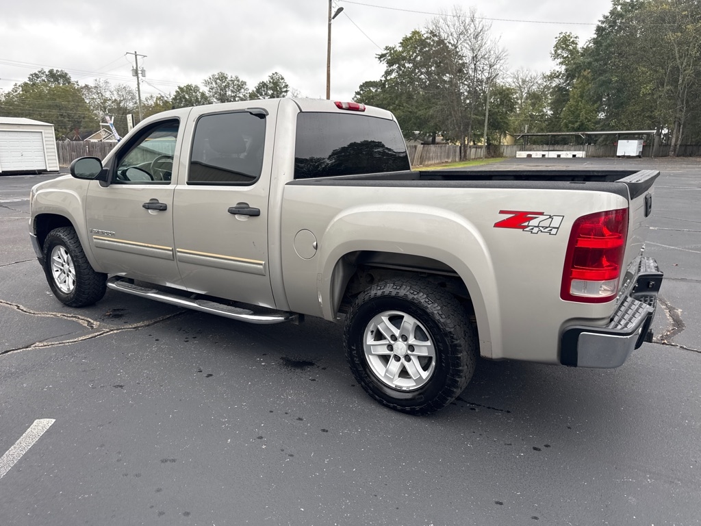 GMC Sierra 1500 4WD Crew Cab 143.5" SLE 2009 GMC Sierra 1500 4WD Crew Cab 143.5" SLE 2009
