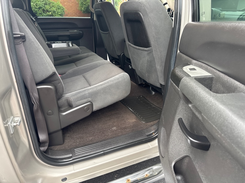 GMC Sierra 1500 4WD Crew Cab 143.5" SLE 2009 GMC Sierra 1500 4WD Crew Cab 143.5" SLE 2009