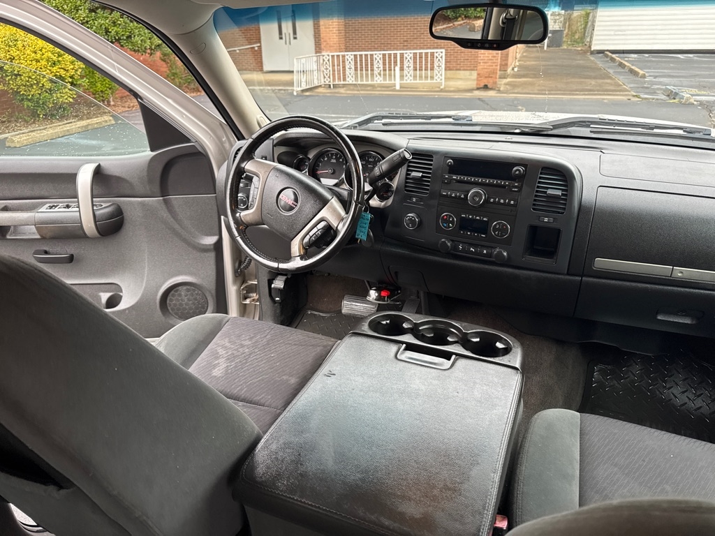 GMC Sierra 1500 4WD Crew Cab 143.5" SLE 2009 GMC Sierra 1500 4WD Crew Cab 143.5" SLE 2009