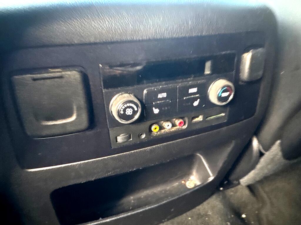 Chevrolet Suburban 2WD 4dr LTZ 2015