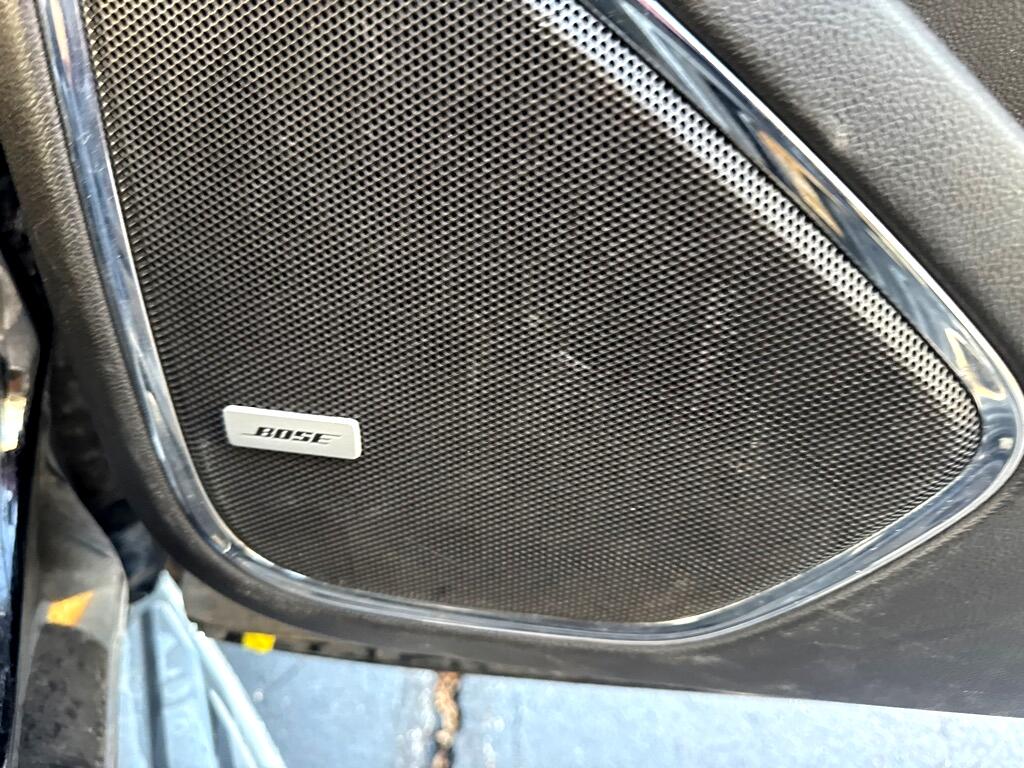 Chevrolet Suburban 2WD 4dr LTZ 2015