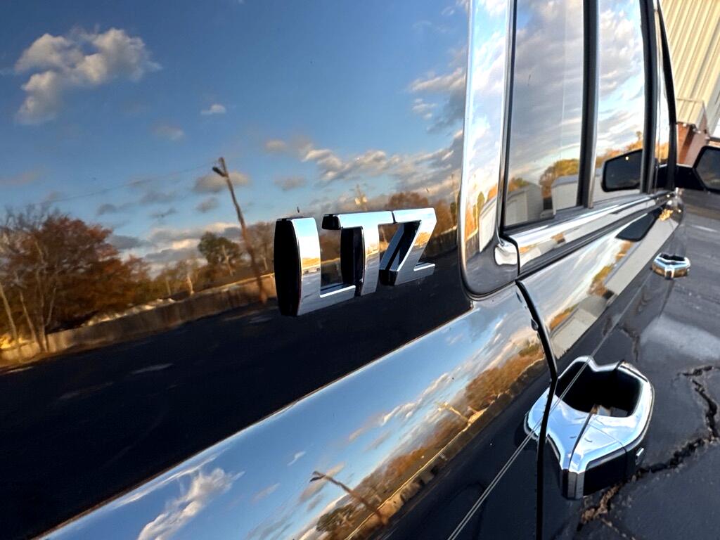 Chevrolet Suburban 2WD 4dr LTZ 2015