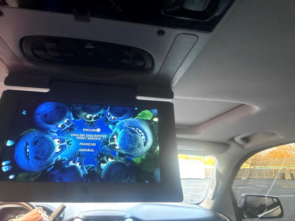 Chevrolet Suburban 2WD 4dr LTZ 2015