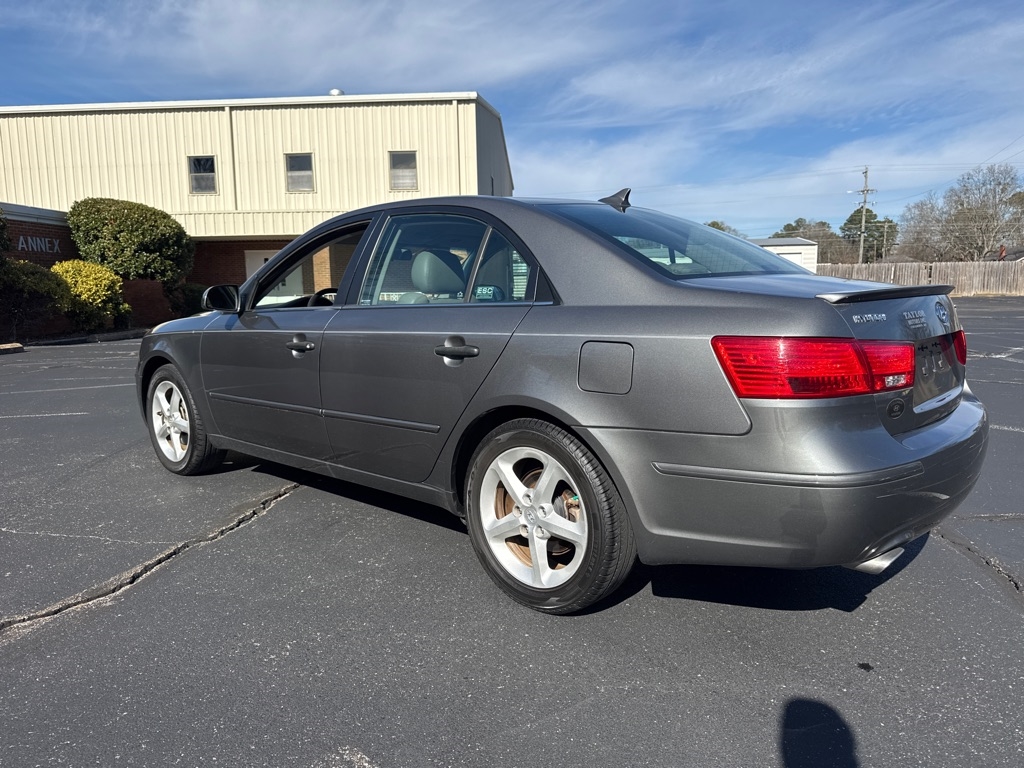 Hyundai Sonata 4dr Sdn V6 Auto SE 2010