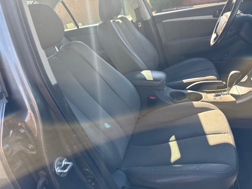 Hyundai Sonata 4dr Sdn V6 Auto SE 2010