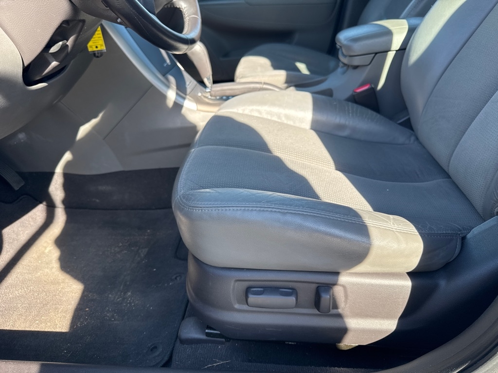 Hyundai Sonata 4dr Sdn V6 Auto SE 2010