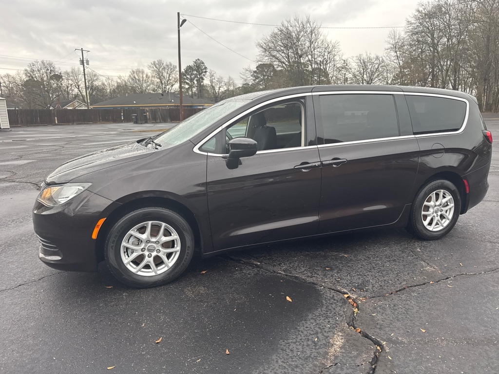2017 Chrysler Pacifica Touring FWD