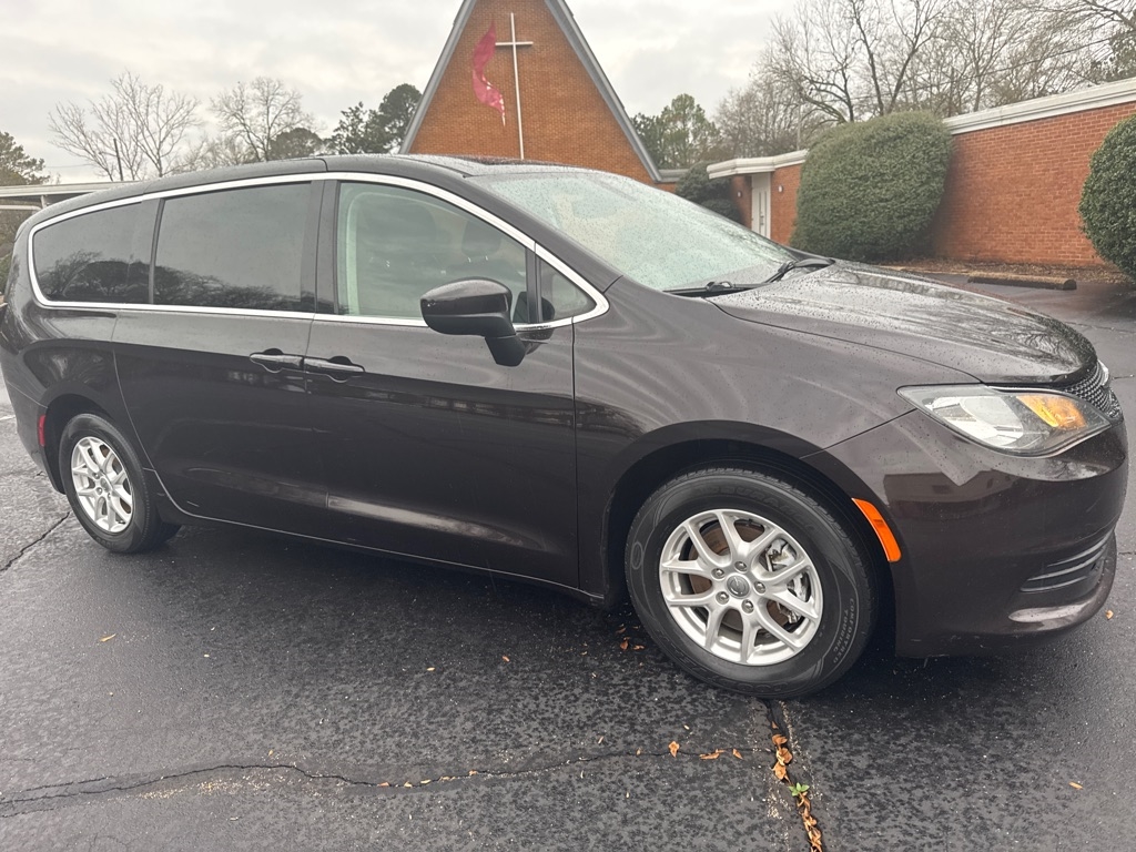 Chrysler Pacifica Touring FWD 2017