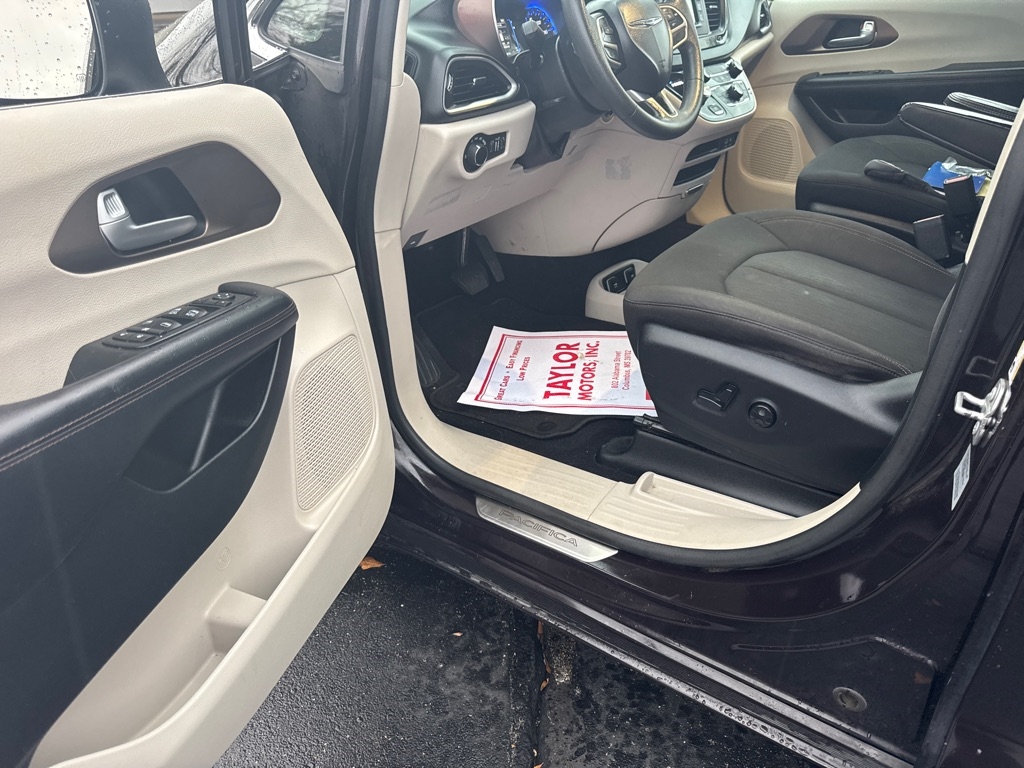 Chrysler Pacifica Touring FWD 2017