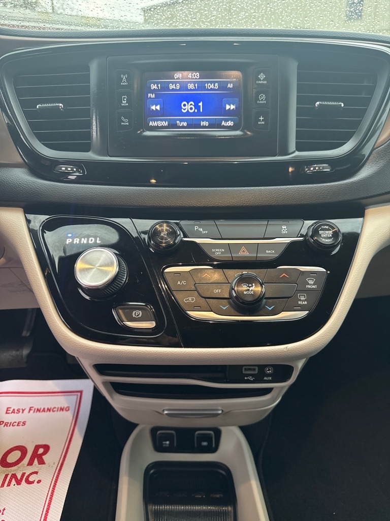 Chrysler Pacifica Touring FWD 2017