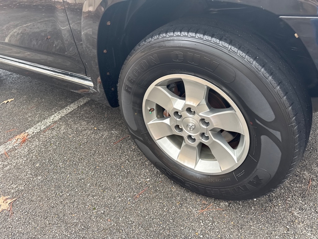 Toyota 4Runner RWD 4dr V6 Limited (Natl) 2013