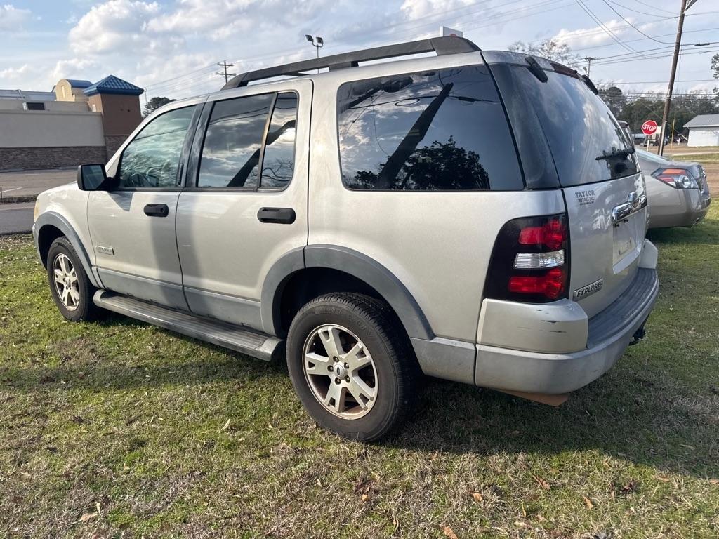 Ford Explorer 4dr 114" WB 4.0L XLT 2006