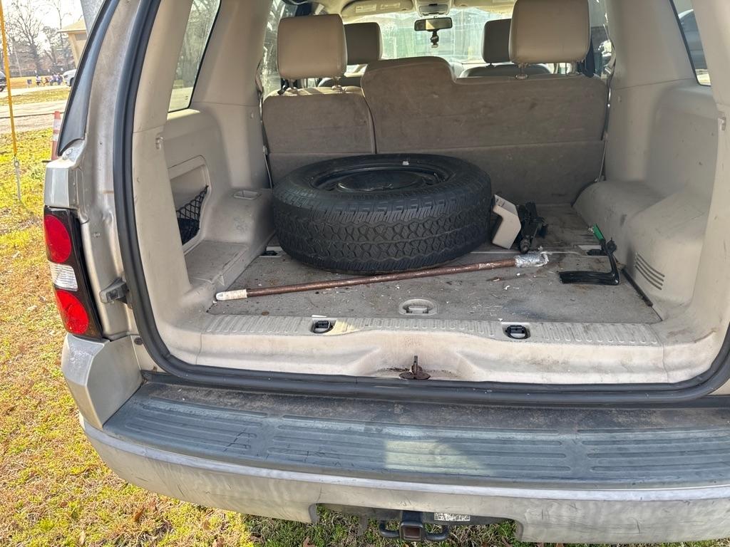 Ford Explorer 4dr 114" WB 4.0L XLT 2006