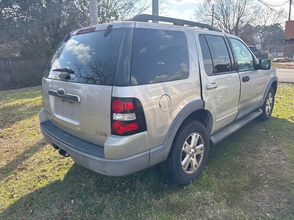 Ford Explorer 4dr 114" WB 4.0L XLT 2006