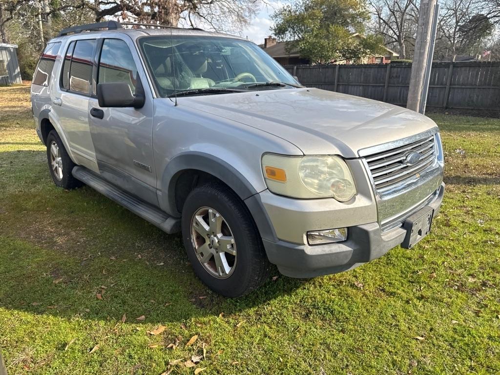 Ford Explorer 4dr 114" WB 4.0L XLT 2006