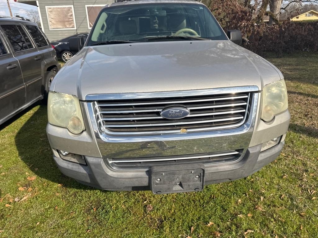 Ford Explorer 4dr 114" WB 4.0L XLT 2006