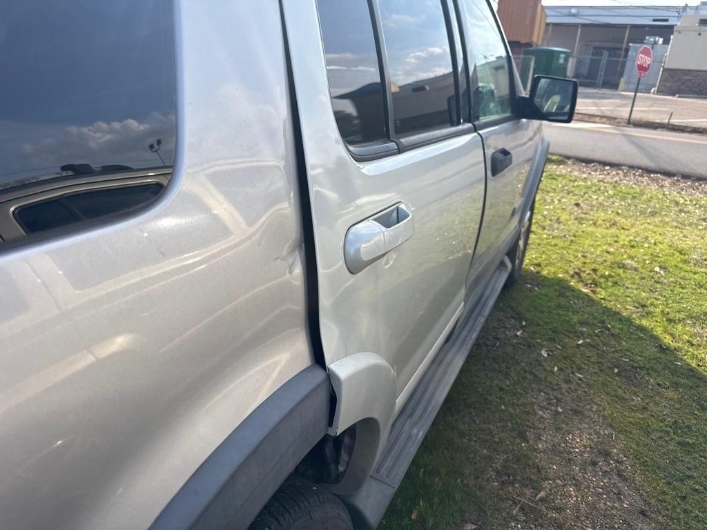 Ford Explorer 4dr 114" WB 4.0L XLT 2006