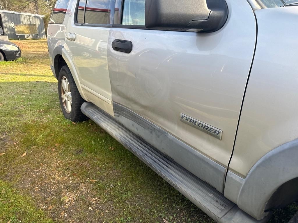 Ford Explorer 4dr 114" WB 4.0L XLT 2006