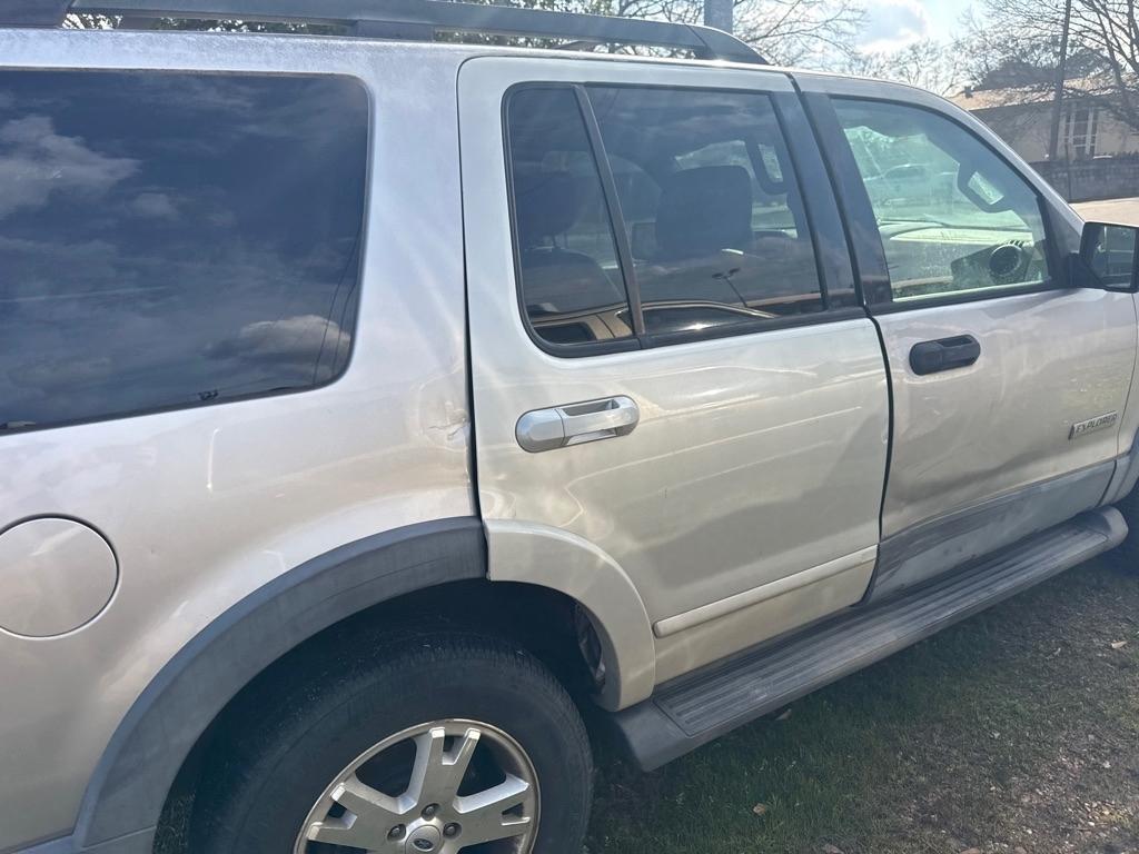 Ford Explorer 4dr 114" WB 4.0L XLT 2006
