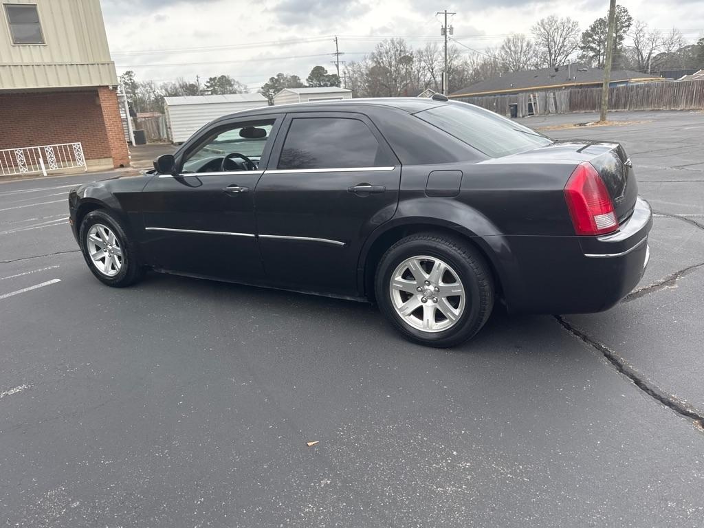 Chrysler 300 4dr Sdn 300 Touring 2006