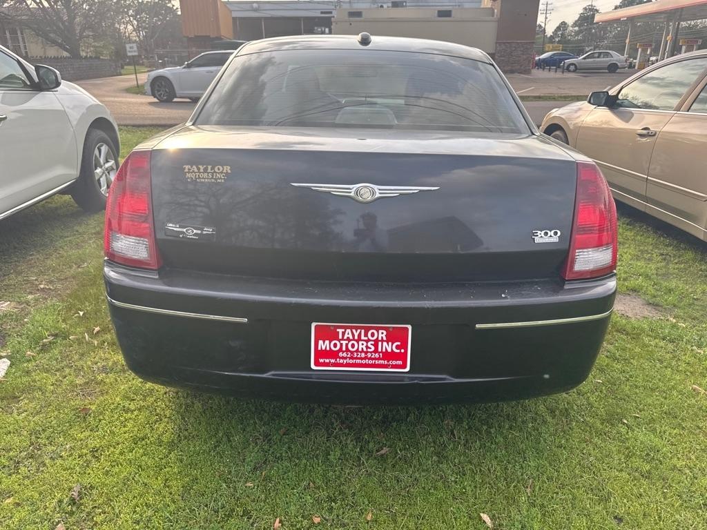 Chrysler 300 4dr Sdn 300 Touring 2006