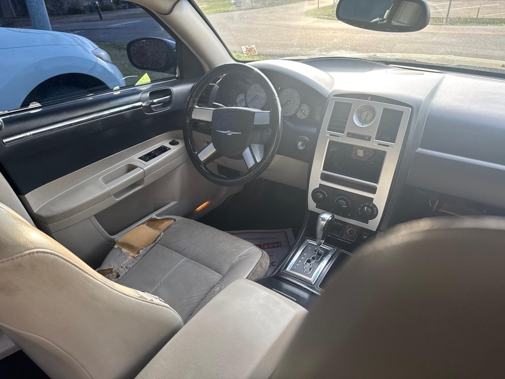 Chrysler 300 4dr Sdn 300 Touring 2006