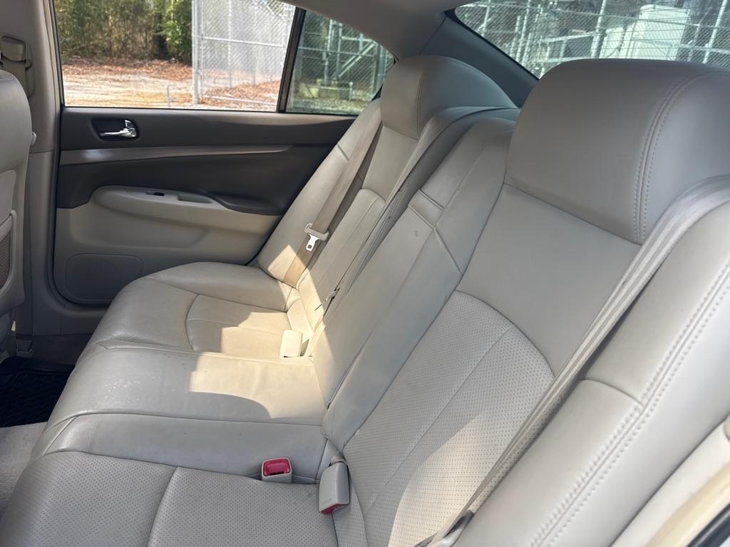 Infiniti G37 Sedan 4dr Journey RWD 2012