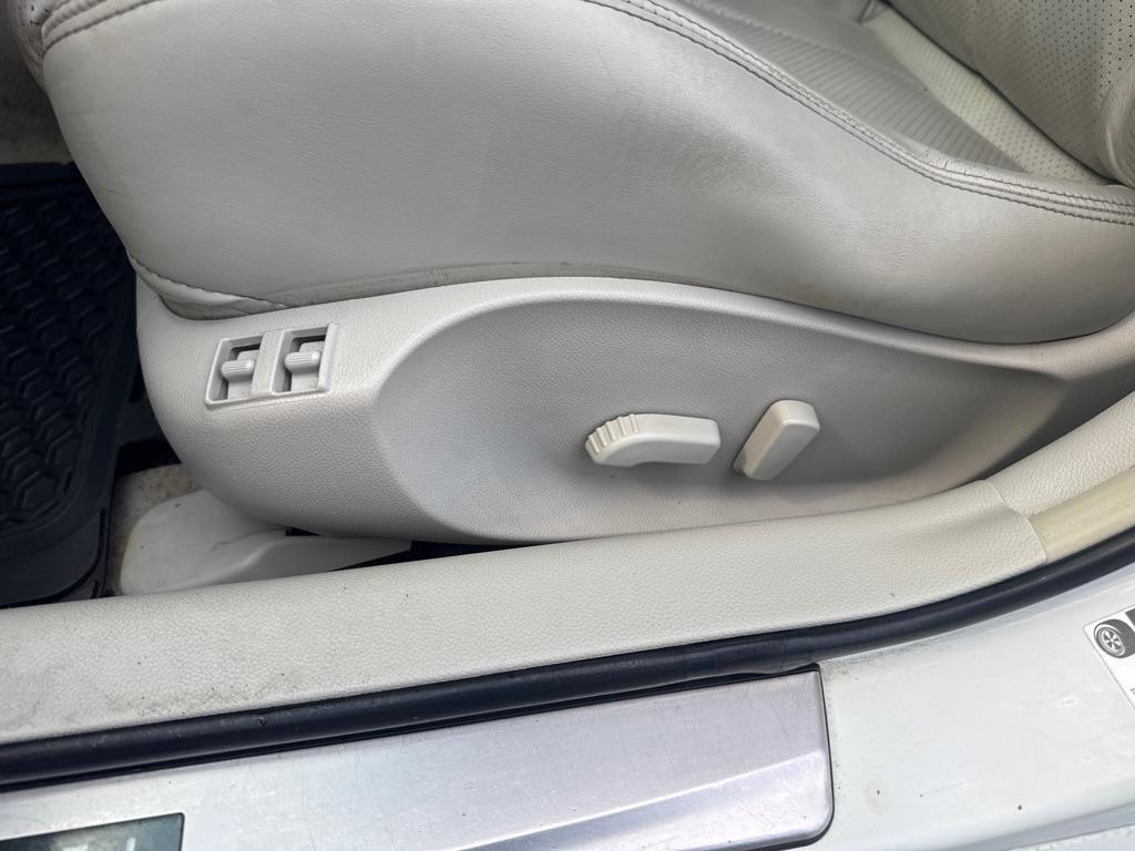 Infiniti G37 Sedan 4dr Journey RWD 2012