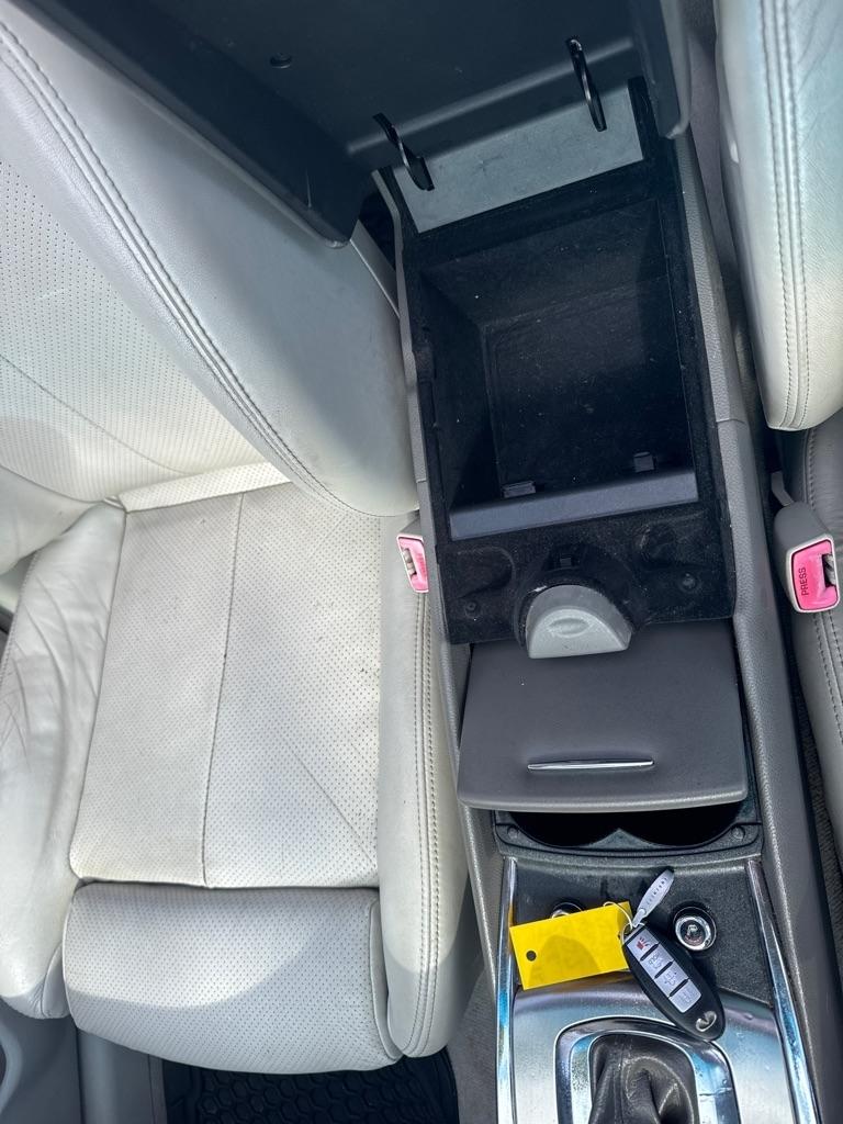 Infiniti G37 Sedan 4dr Journey RWD 2012