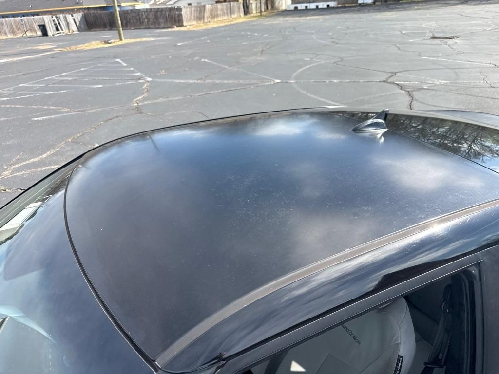 Hyundai Veloster 3dr Cpe Man w/Gray Int 2013