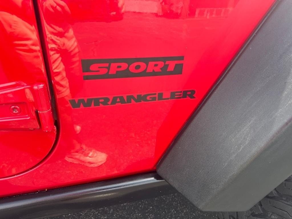 Jeep Wrangler 4WD 2dr Sport 2013