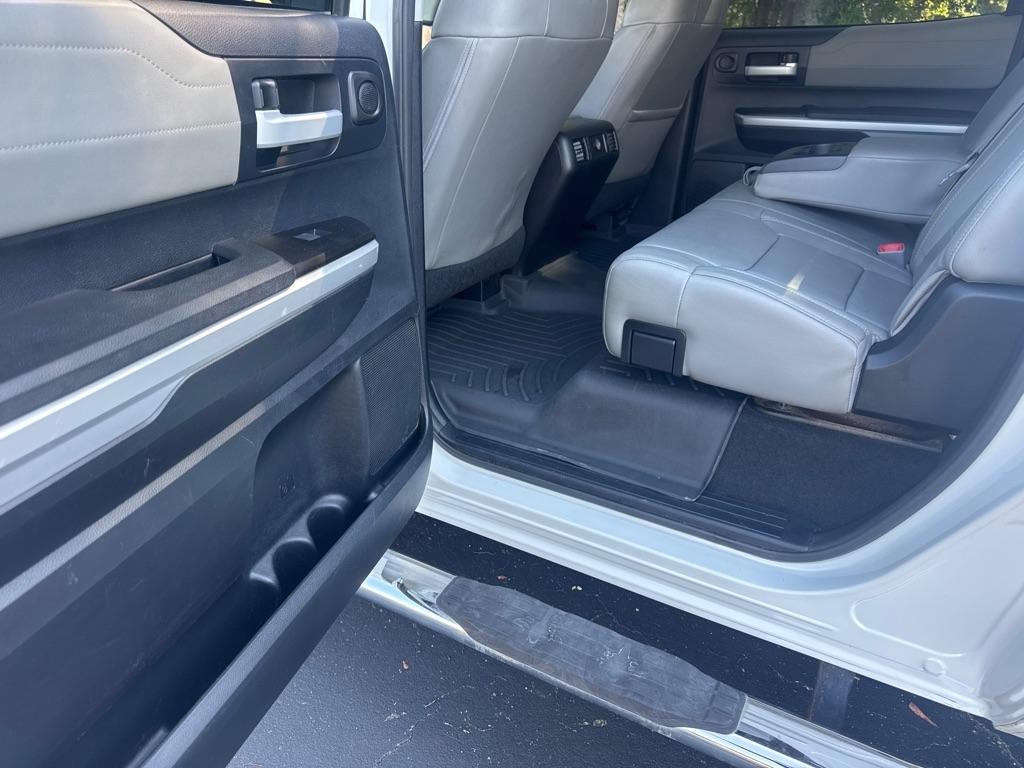 Toyota Tundra 2WD Truck CrewMax 5.7L V8 6-Spd AT LTD (Natl) 2015