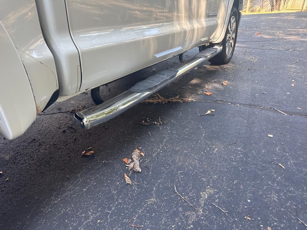 Toyota Tundra 2WD Truck CrewMax 5.7L V8 6-Spd AT LTD (Natl) 2015