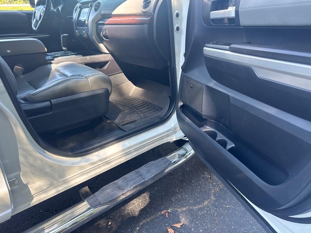 Toyota Tundra 2WD Truck CrewMax 5.7L V8 6-Spd AT LTD (Natl) 2015