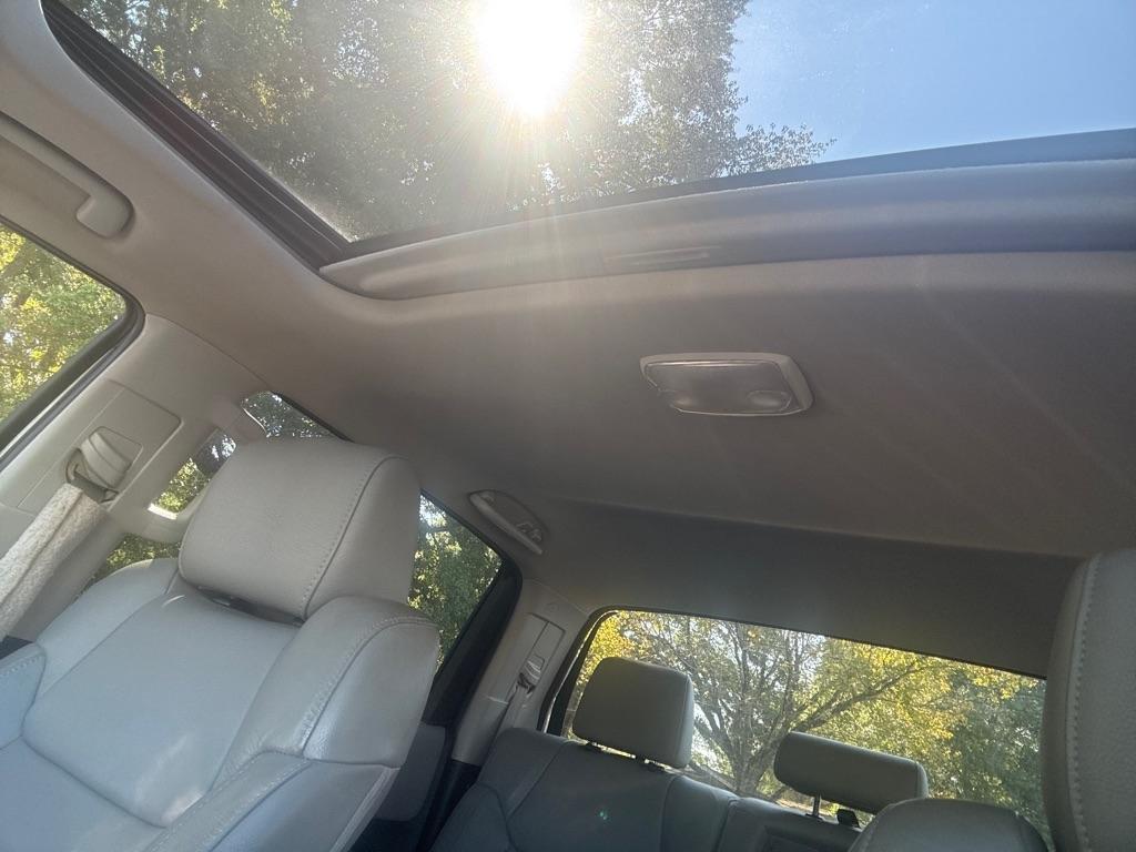 Toyota Tundra 2WD Truck CrewMax 5.7L V8 6-Spd AT LTD (Natl) 2015